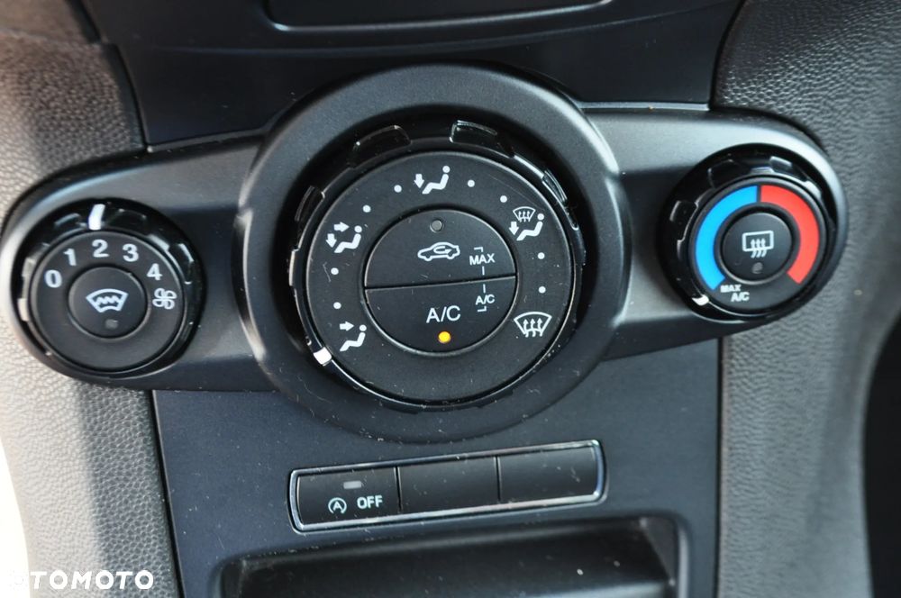 Ford Fiesta 1.0 EcoBoost S&S COOL&CONNECT - 14