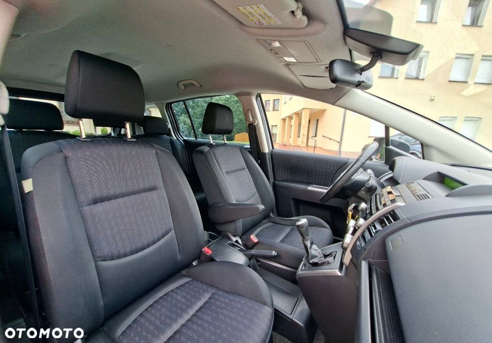 Mazda 5 - 16