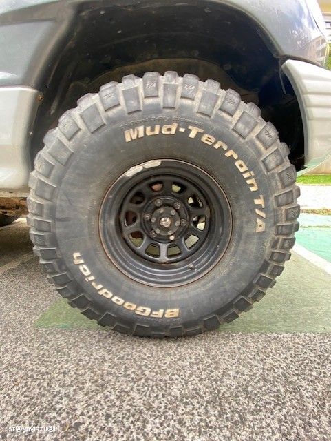 Mitsubishi Pajero - 15