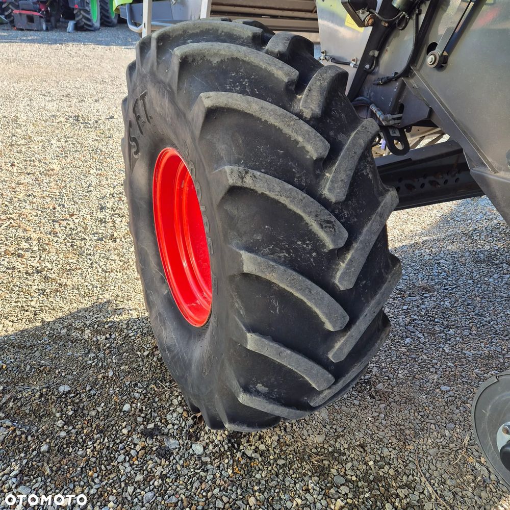 Claas Lexion 650 z hederem - 24