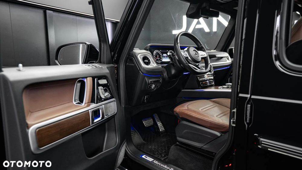 Mercedes-Benz Klasa G 500 - 35