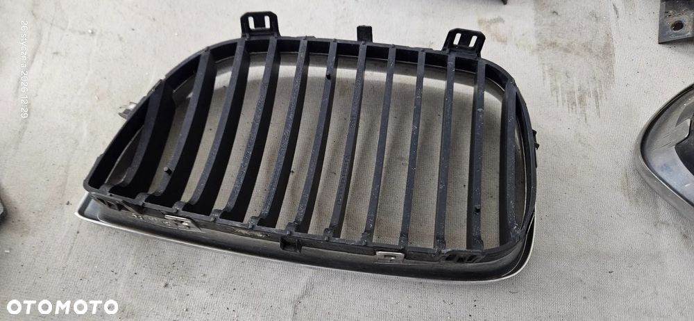 Kratka zderzaka grill nerka halogen lewy prawy ramka BMW seria 1 E87 2005r - 4