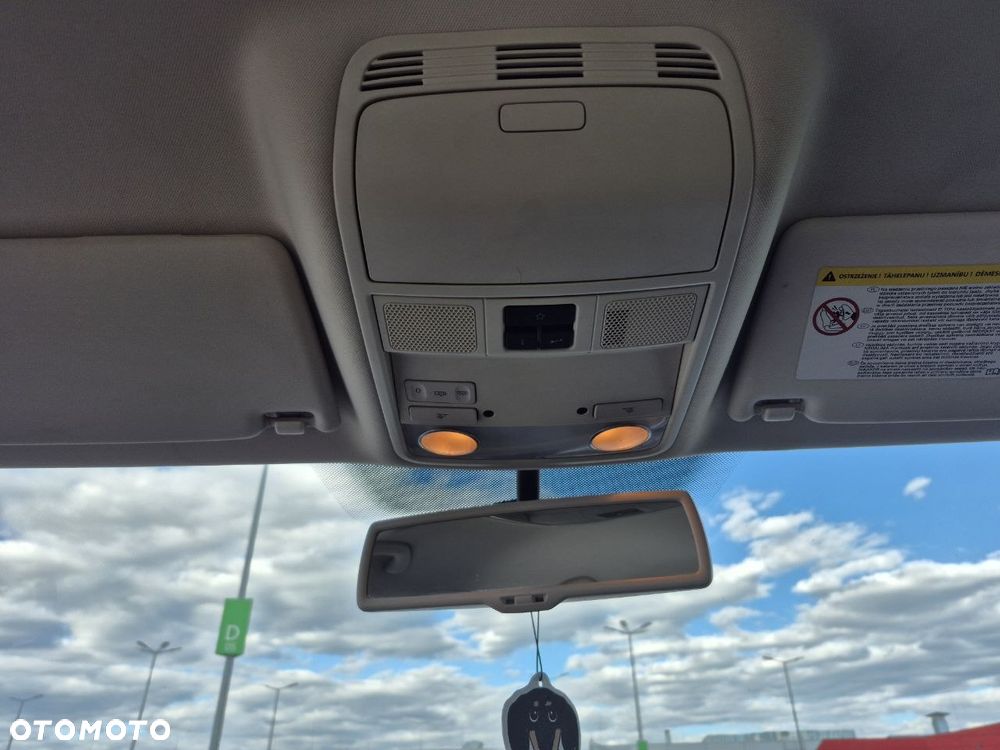 Volkswagen Passat 2.0 TDI Comfortline - 29