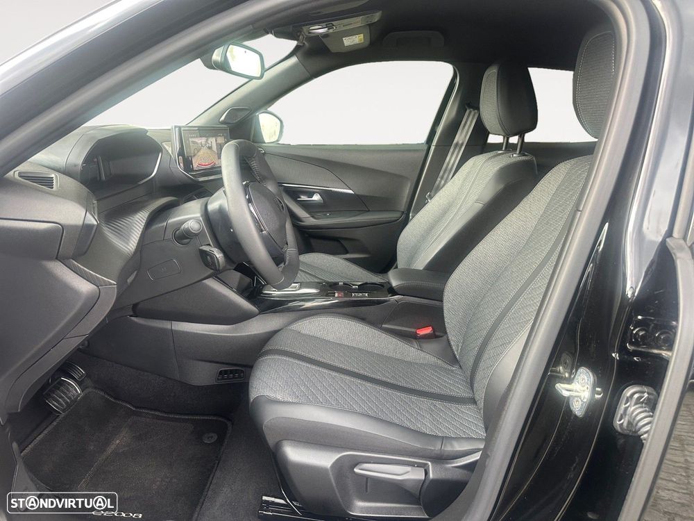 Peugeot e-2008 54 kWh Allure - 9