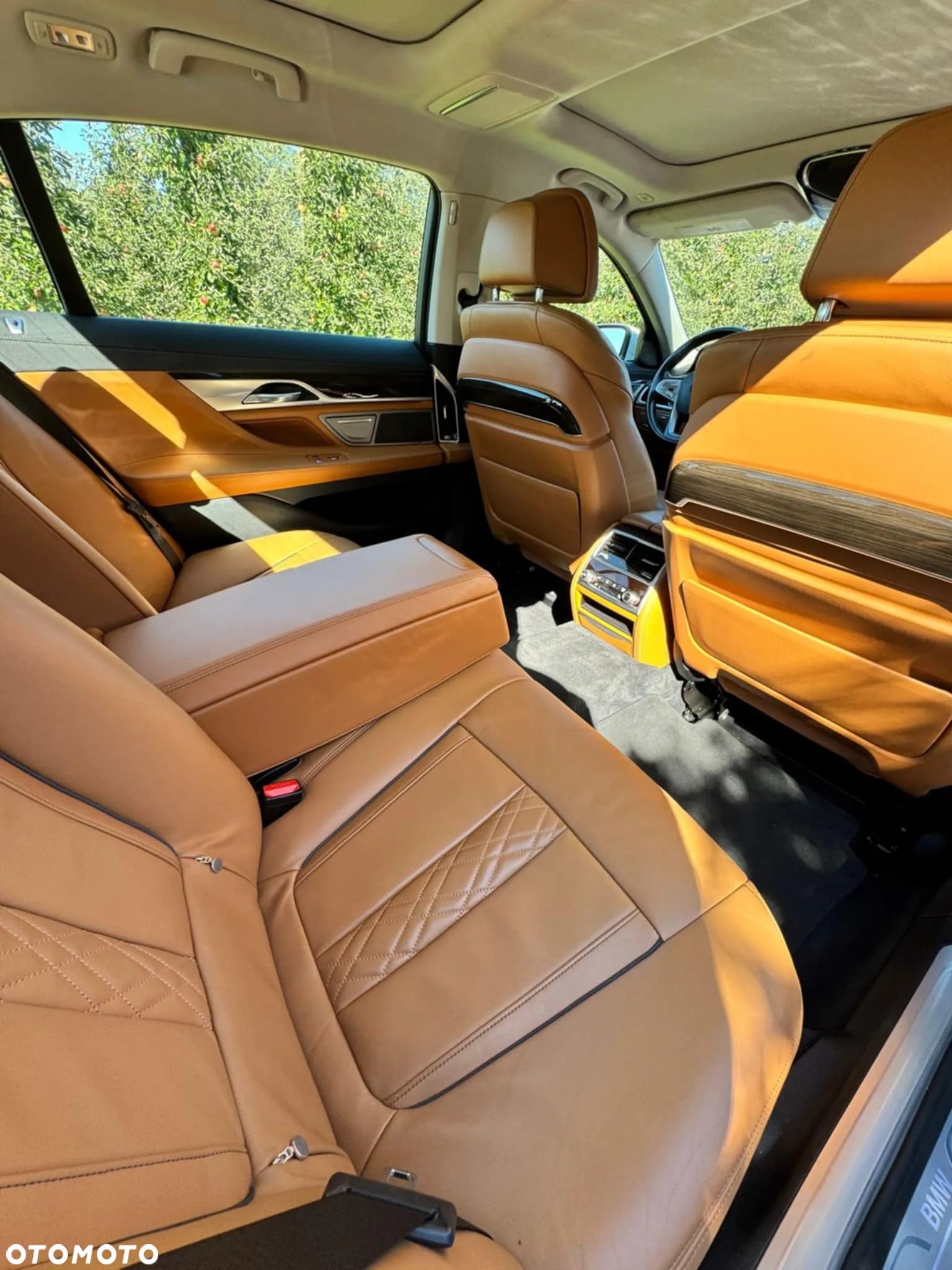 BMW Seria 7 750i - 10