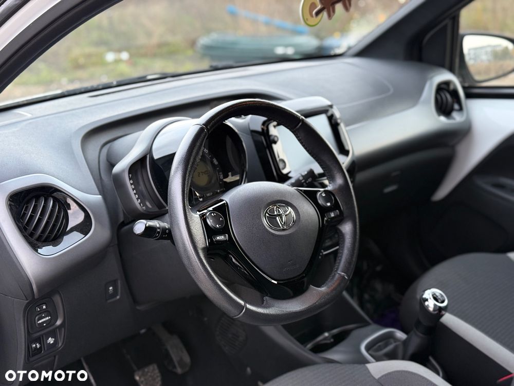 Toyota Aygo 1.0 VVT-i Color Edition - 11