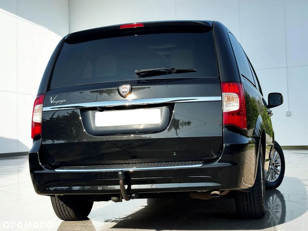 Lancia Voyager 2.8 Multijet 16v Platinum - 17