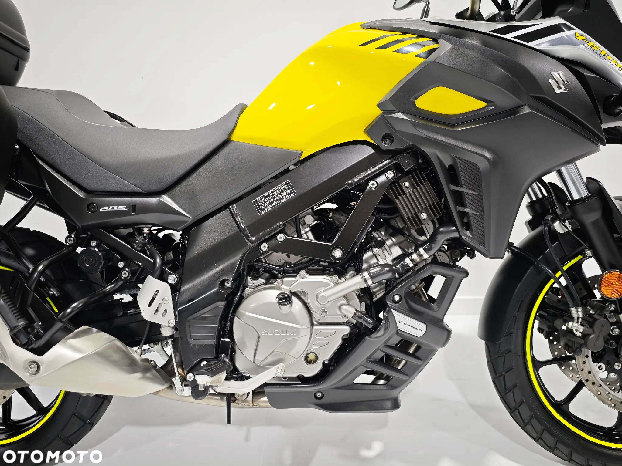 Suzuki V-STROM - 12