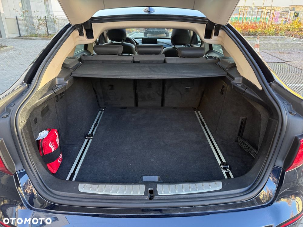 BMW Seria 3 320d M Sport - 8