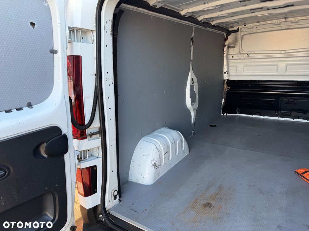 Renault Trafic Long - 21