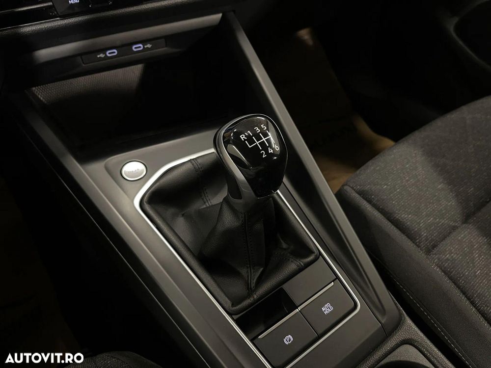 Volkswagen Golf 1.0 TSI Life - 24
