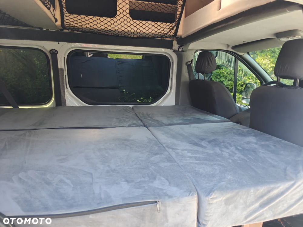 Renault Trafic - 16