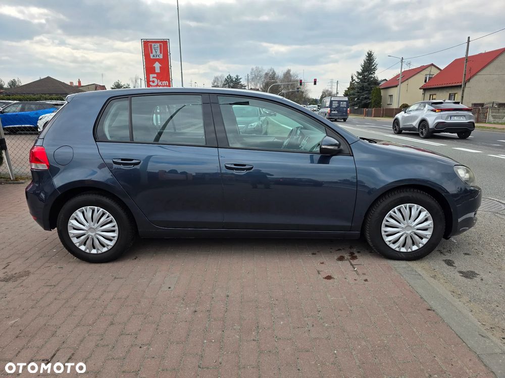 Volkswagen Golf 1.6 TDI DPF Comfortline - 15