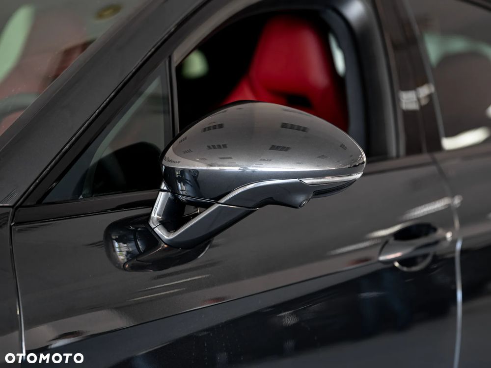 Porsche Panamera 4 - 22