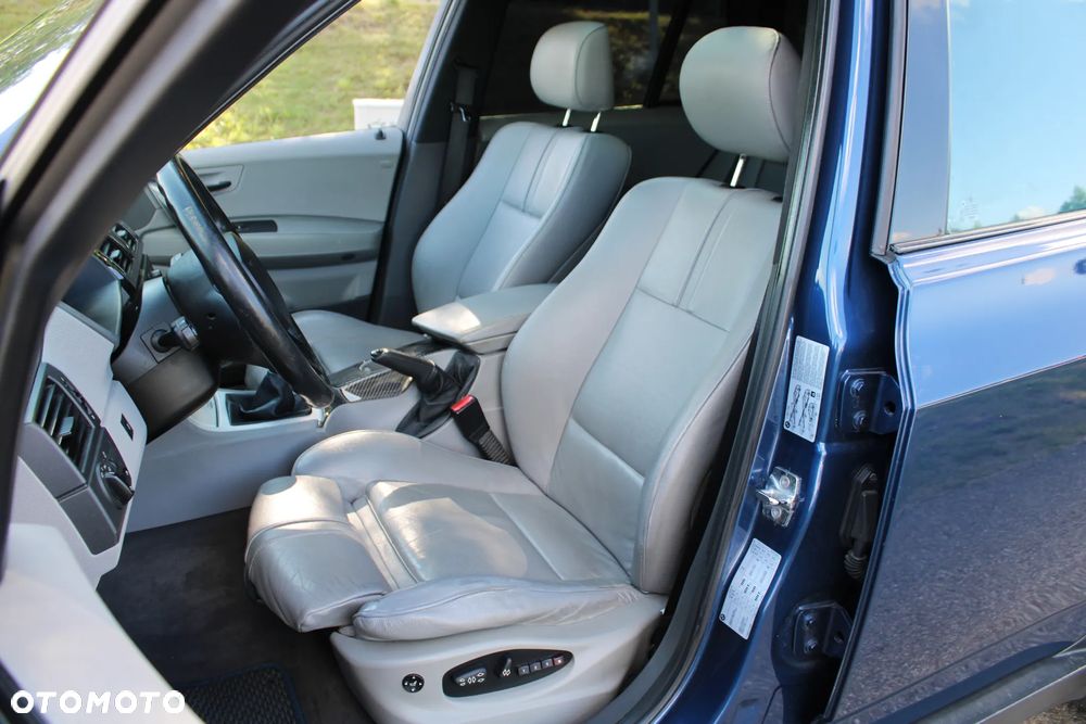 BMW X3 3.0i - 25