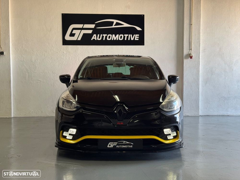 Renault Clio TCe 220 EDC R.S. Trophy - 4