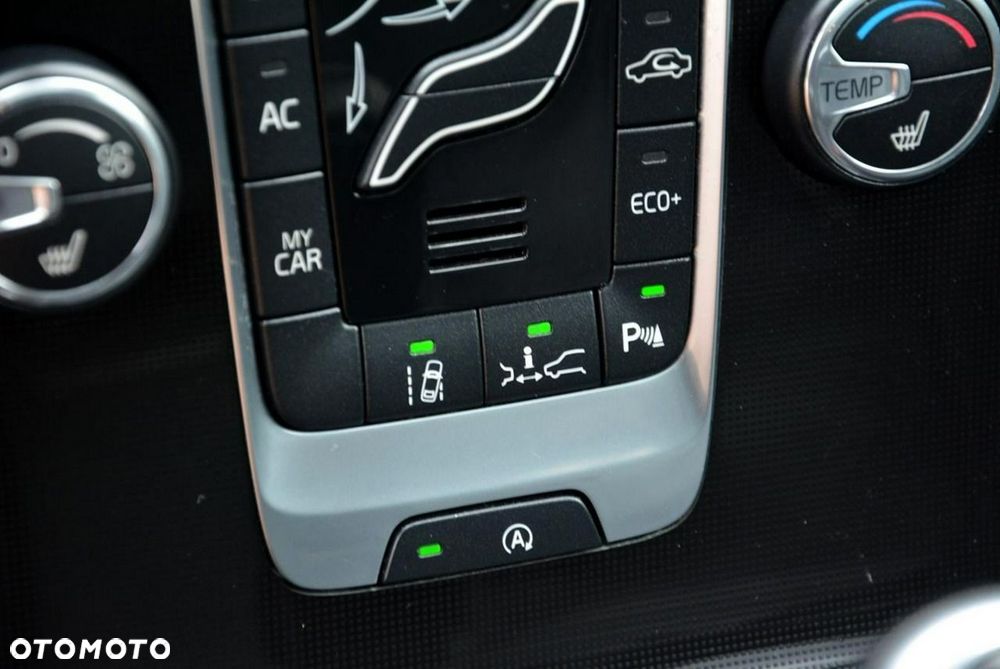 Volvo V40 T3 Geartronic Summum - 30