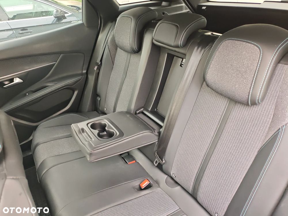 Peugeot 3008 PureTech 130 Stop & Start GPF Allure - 25