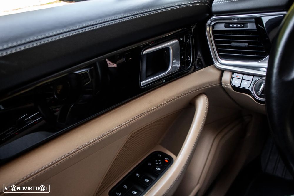 Porsche Panamera 4 E-Hybrid - 19