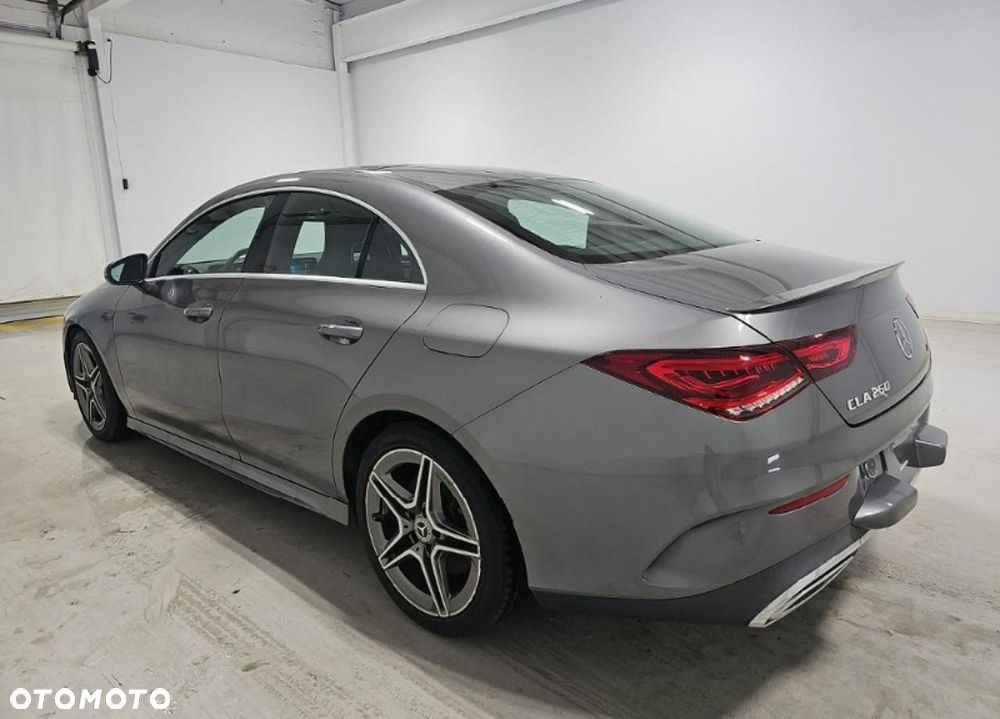 Mercedes-Benz CLA 250 4-Matic AMG Line 7G-DCT - 5