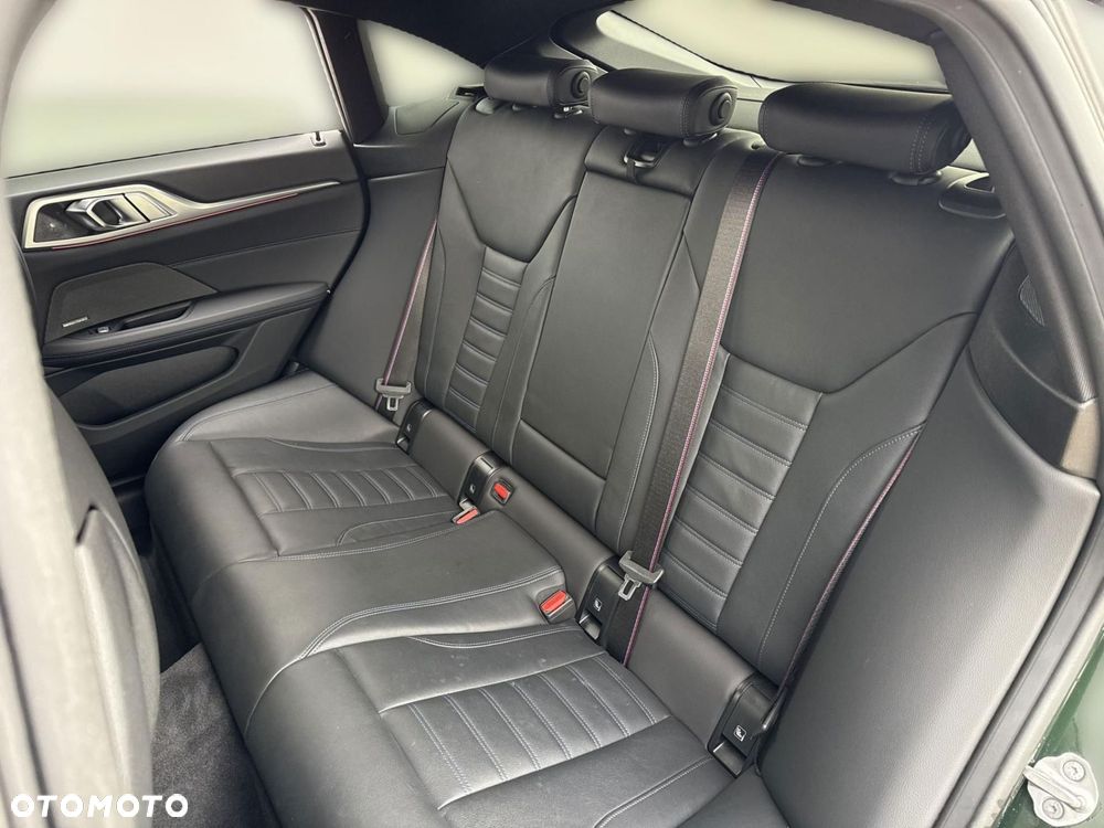 BMW i4 - 17