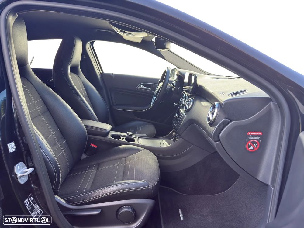 Mercedes-Benz A 180 7G-DCT Urban - 14