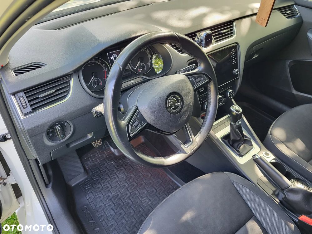 Skoda Octavia 1.6 TDI SCR Ambition - 13