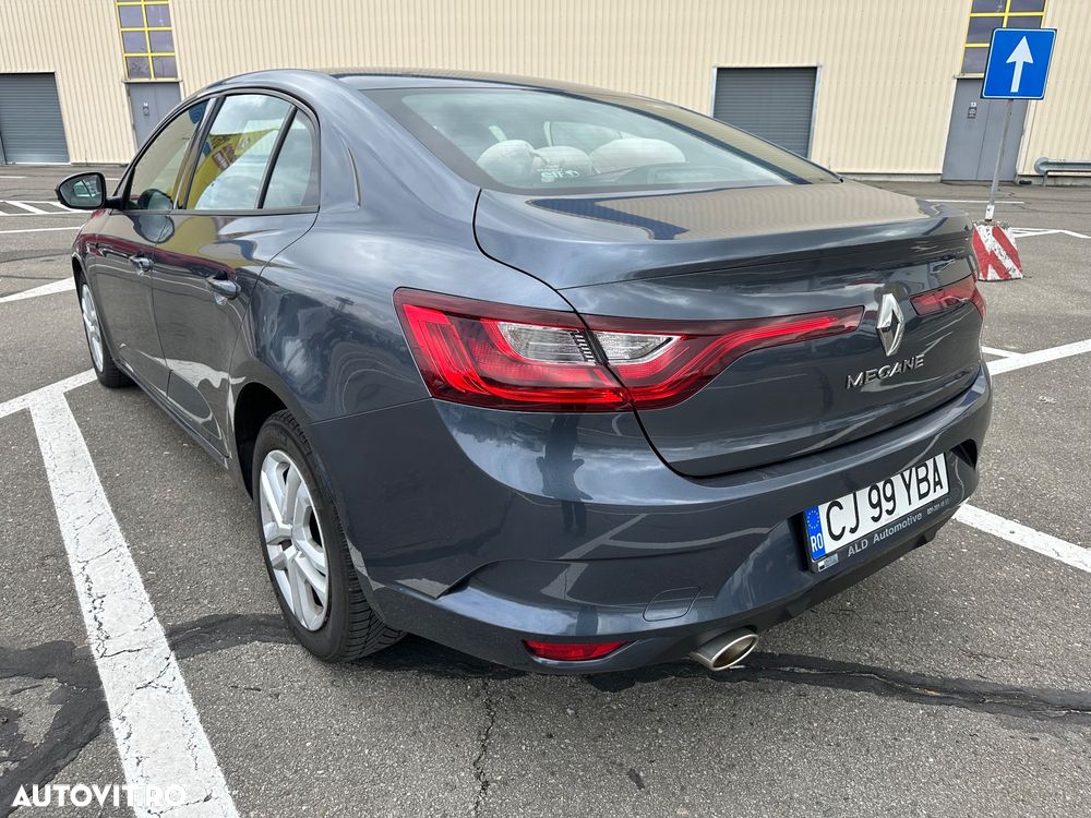 Renault Megane TCe 115 GPF LIFE - 4