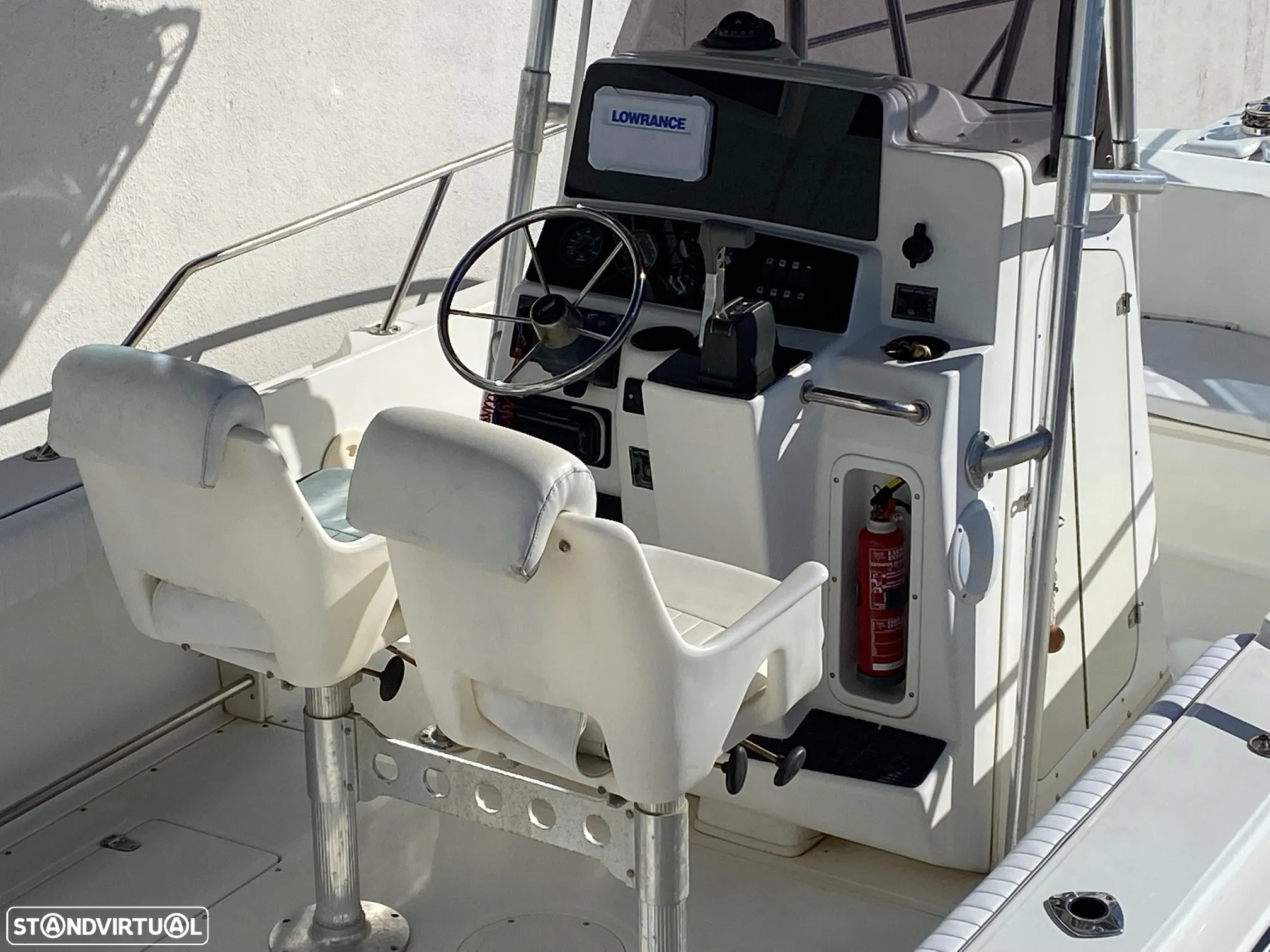 Boston Whaler Outrage 21 - 12