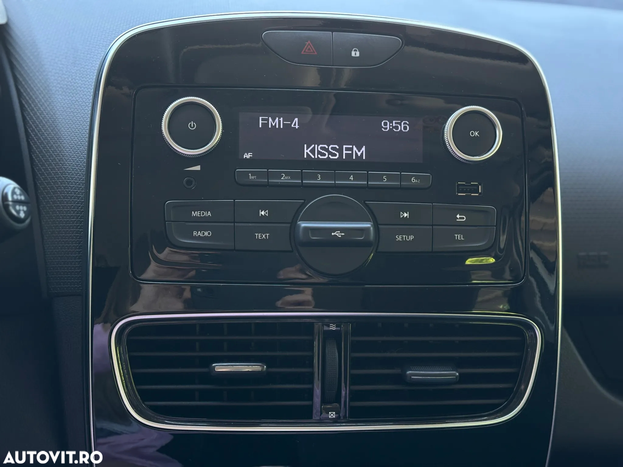 Renault Clio IV TCe Zen - 14