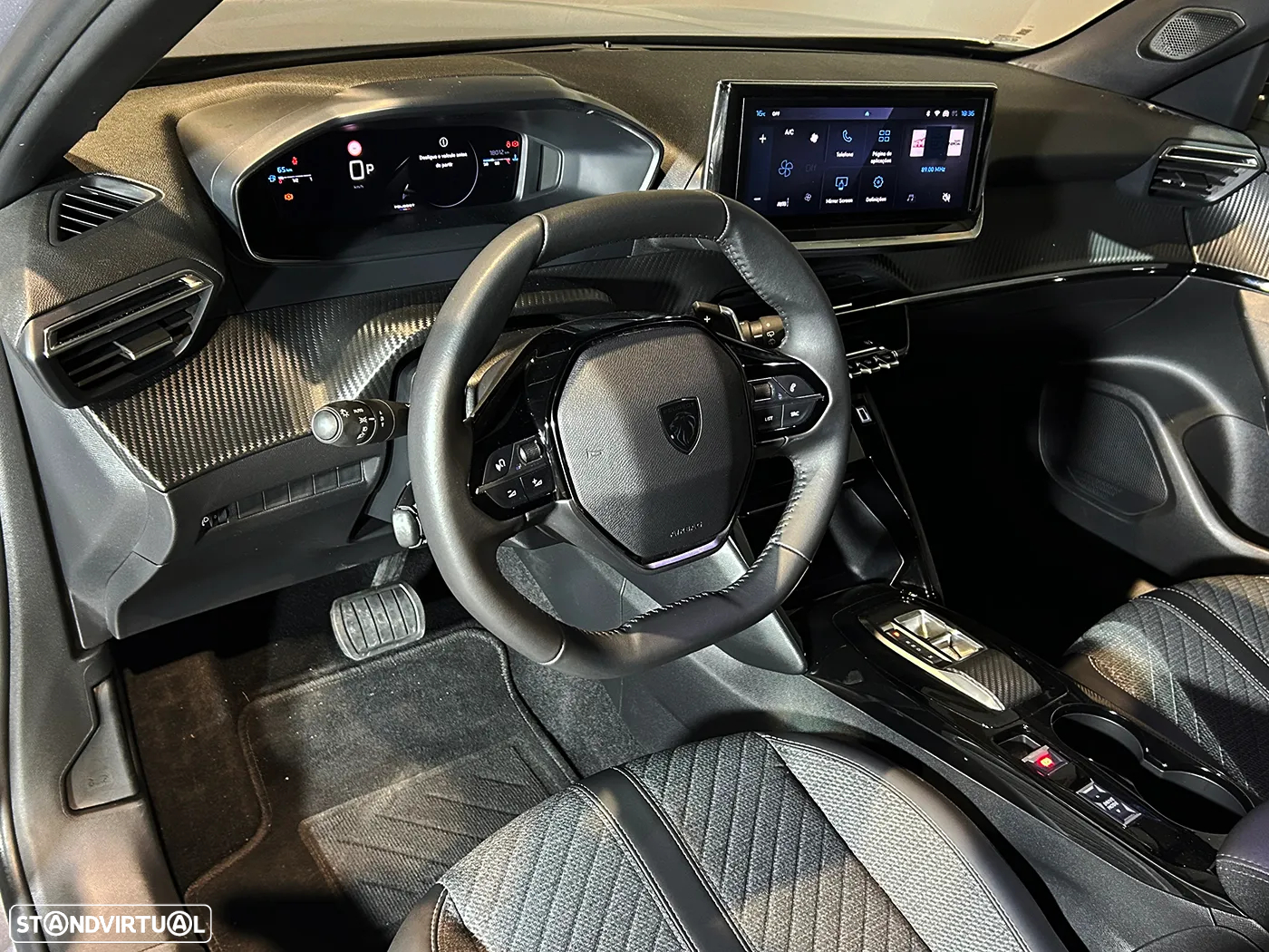 Peugeot 2008 1.2 PureTech Allure EAT8 - 14