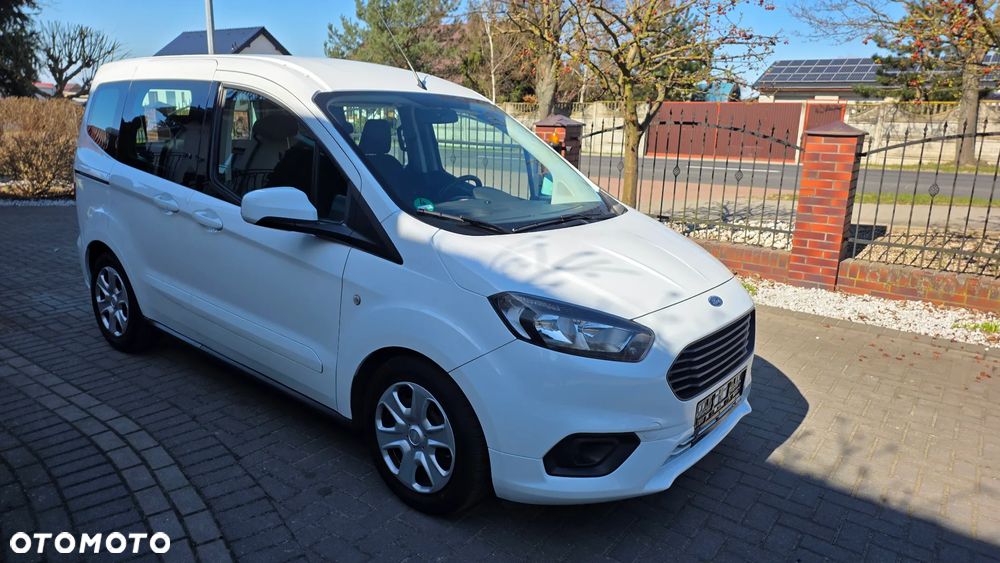 Ford Tourneo Courier - 8