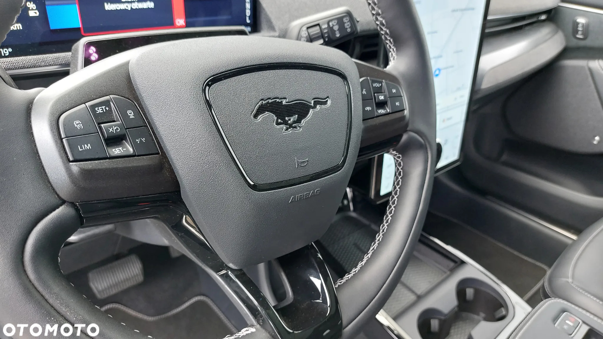 Ford Mustang Mach-E 98kWh AWD GT - 31