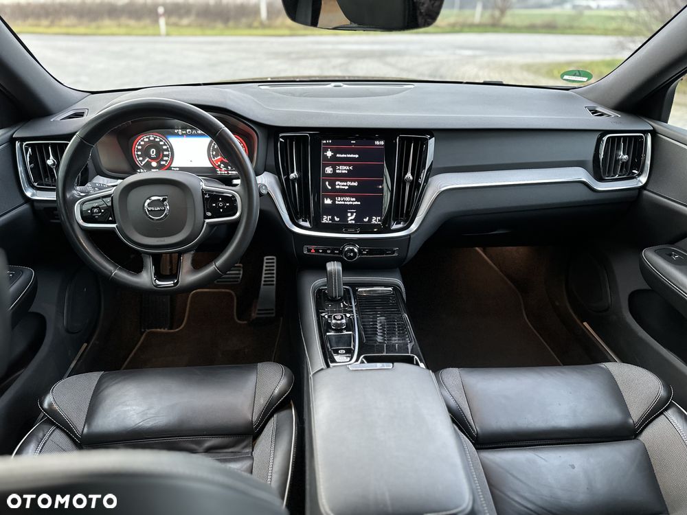 Volvo V60 T6 AWD Recharge Geartronic RDesign - 12