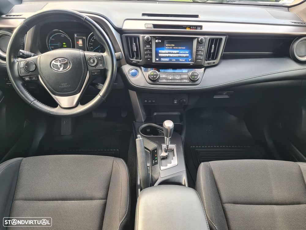 Toyota RAV4 - 6