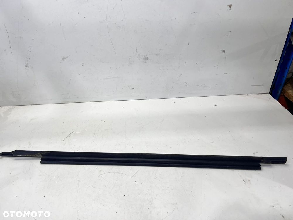 LISTWA CHROM DRZWI PRAWY PRZÓD AUDI A3 8V SEDAN 8V5853284 - 9