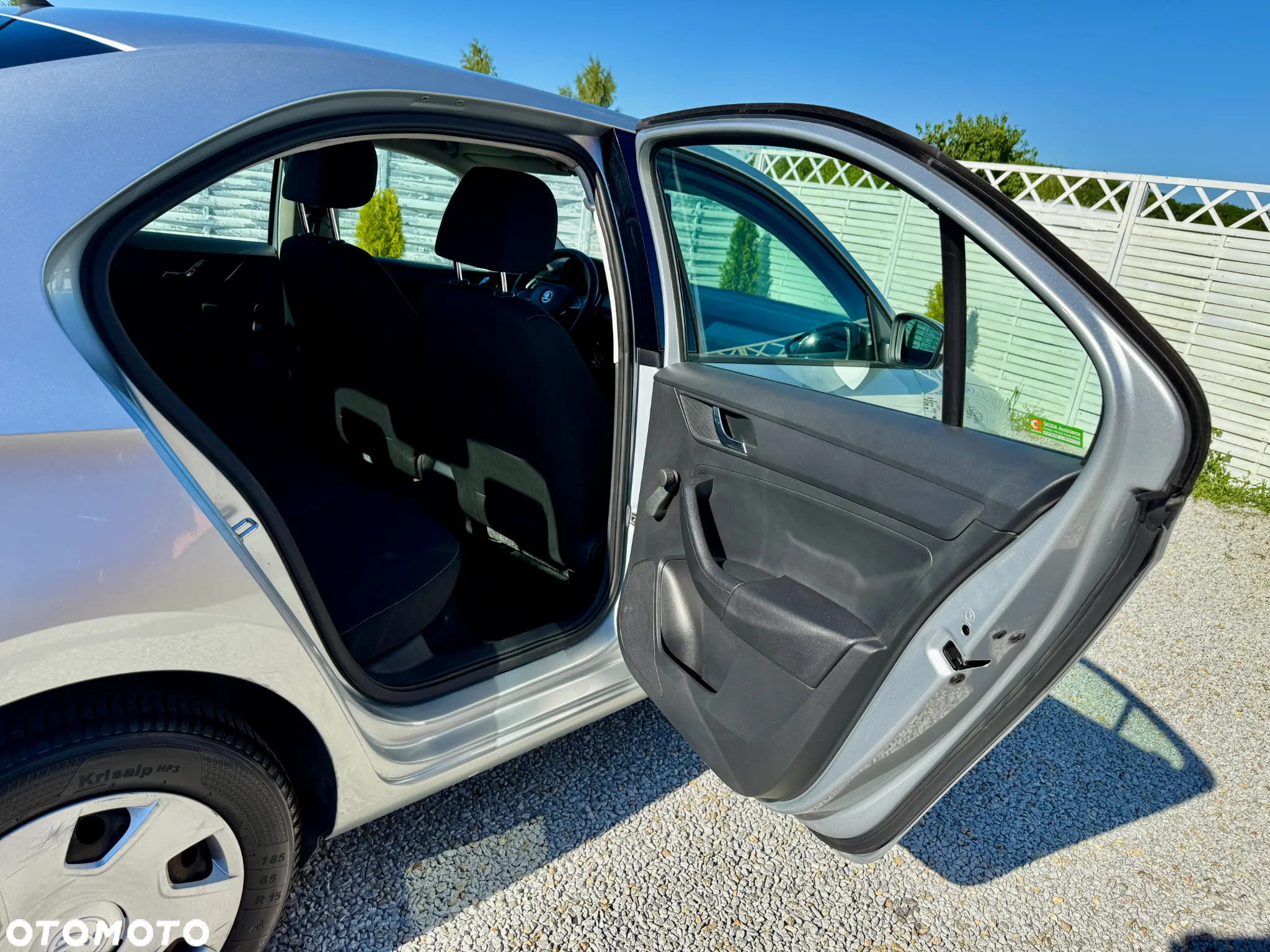 Skoda RAPID 1.2 TSI Edition - 33