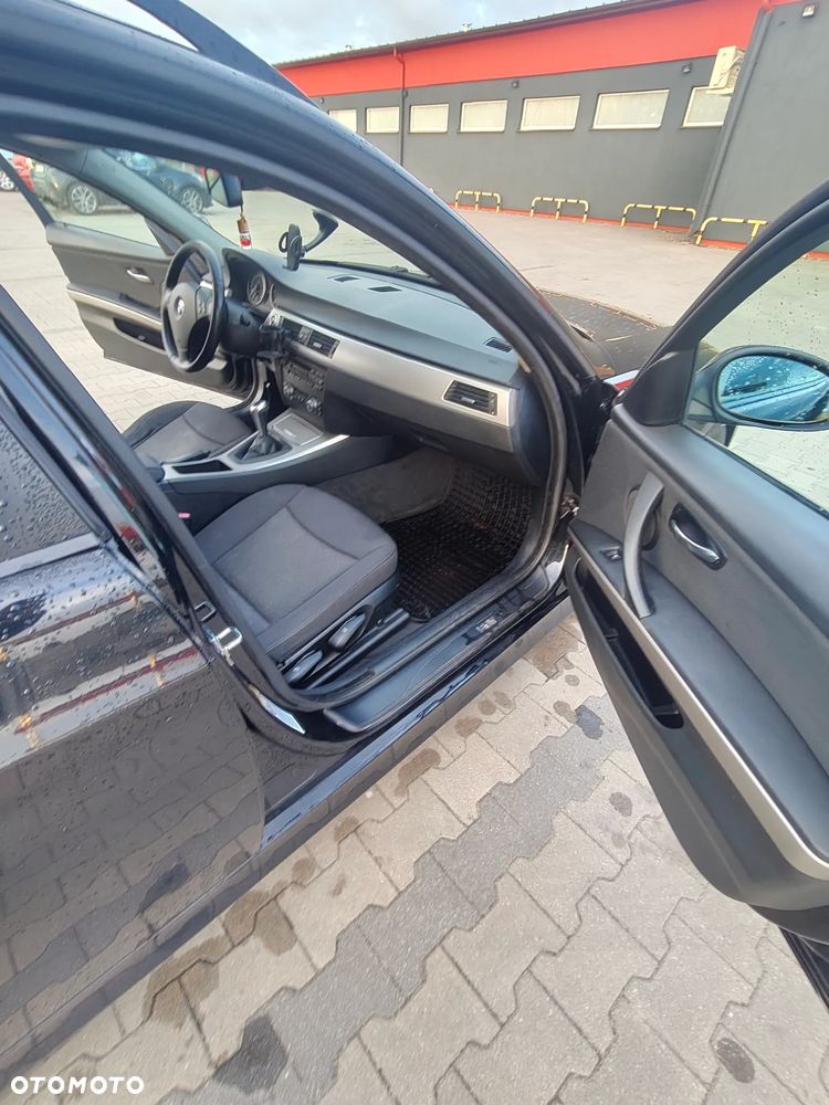 BMW Seria 3 320d DPF - 22