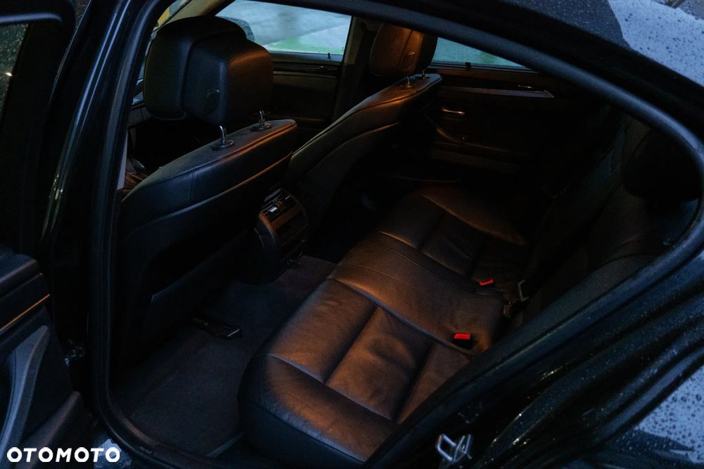 BMW Seria 5 - 10