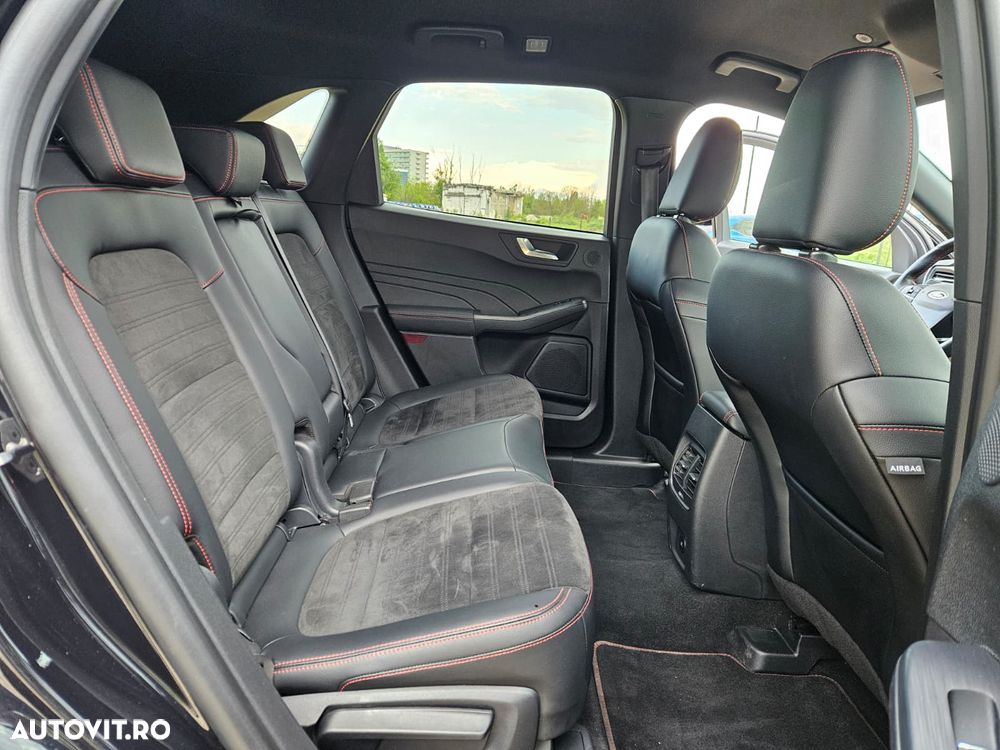 Ford Kuga 2.5 Duratec FHEV 4x4 ST-LINE X - 14