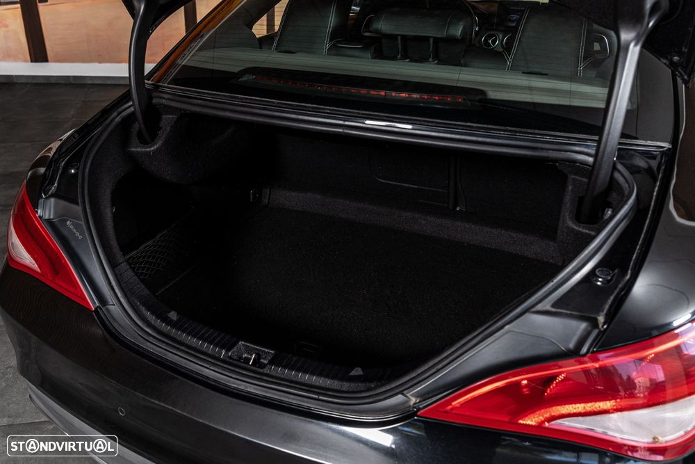 Mercedes-Benz CLA 200 d Urban Aut. - 24