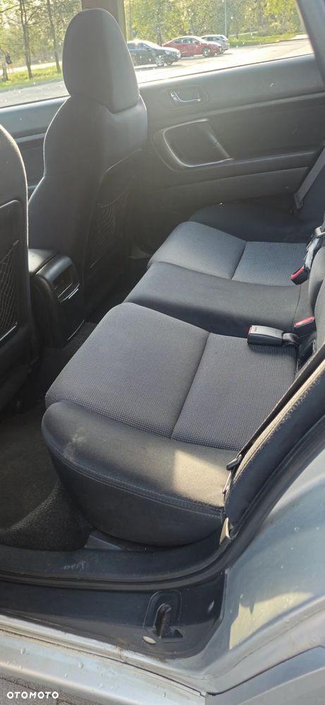Subaru Legacy - 17