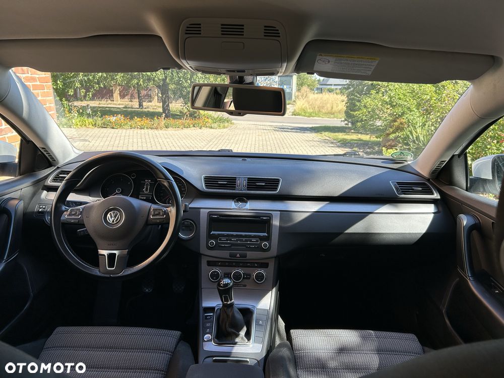 Volkswagen Passat - 5