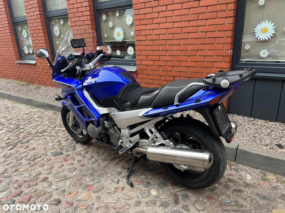 Yamaha FJR - 13