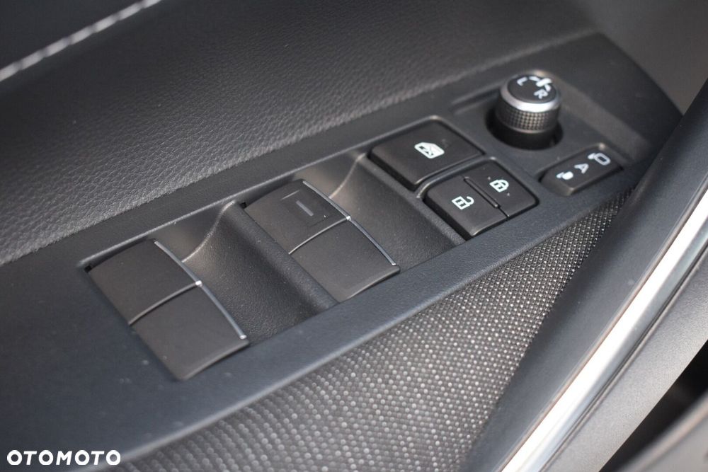 Toyota Corolla 1.8 Hybrid Comfort - 17