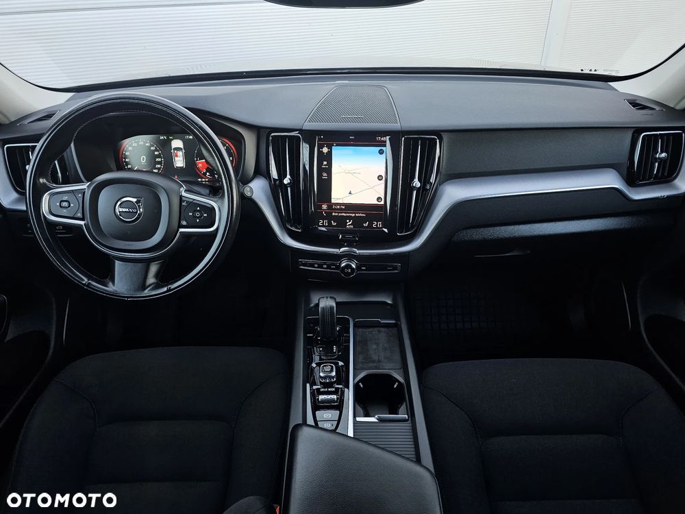Volvo XC 60 B4 D Geartronic Momentum Pro - 8