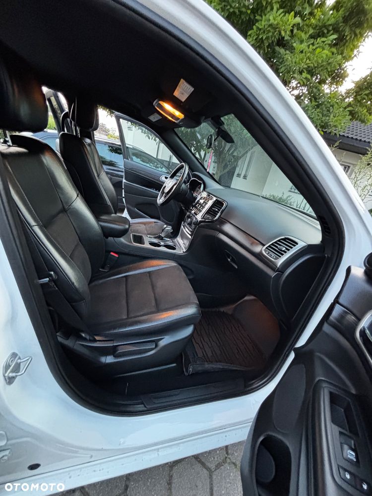 Jeep Grand Cherokee - 19
