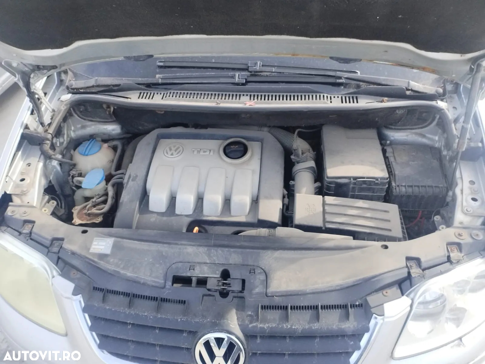 Dezmembram VW Touran - 4