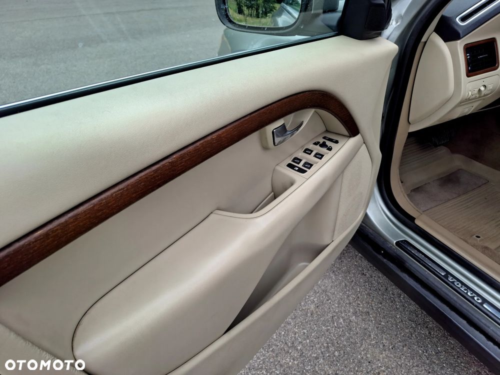Volvo XC 70 D5 AWD Summum - 23