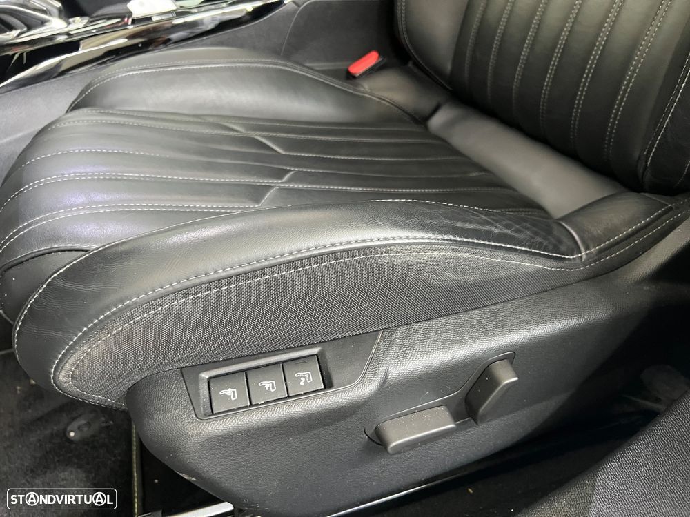 Peugeot 2008 1.2 PureTech GT Pack EAT8 - 19